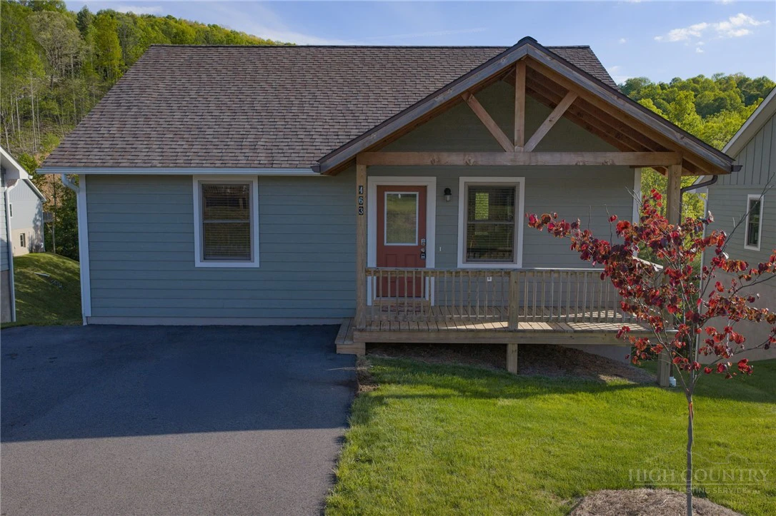Image number 2 for the current listing