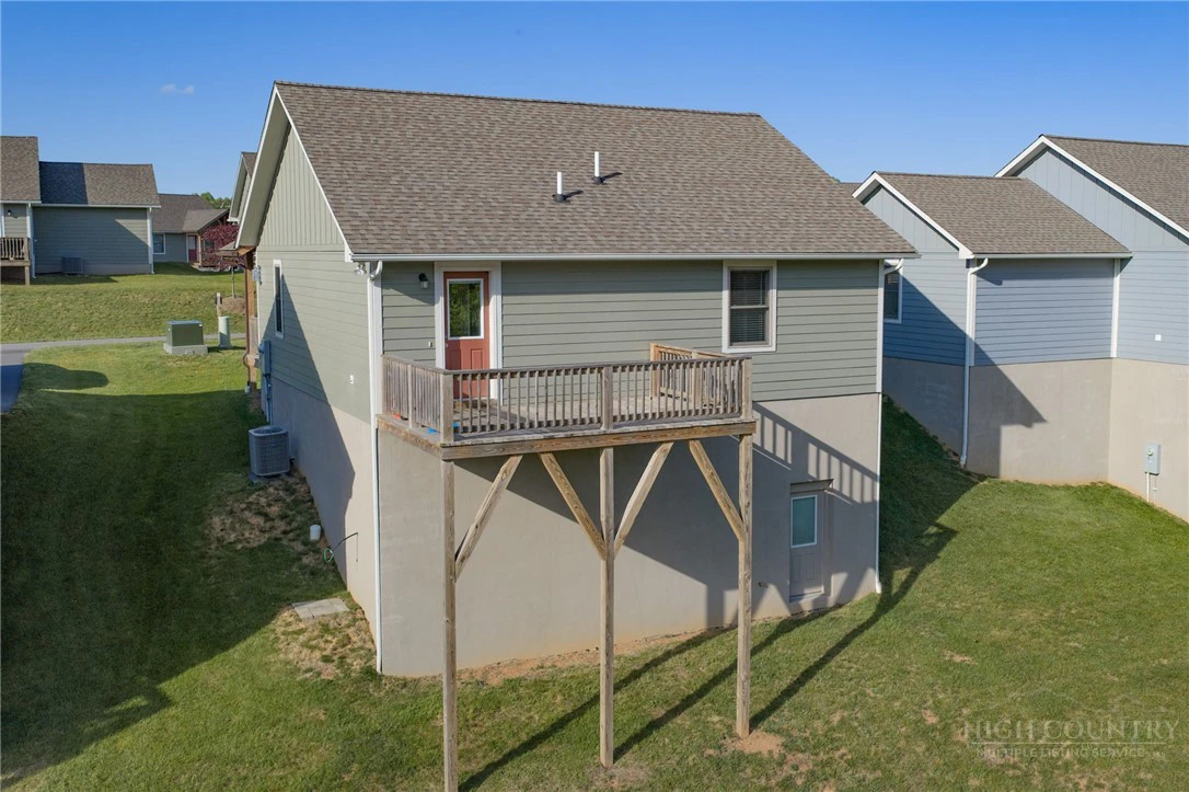 Image number 7 for the current listing