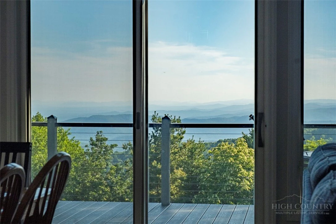 Image number 2 for the current listing