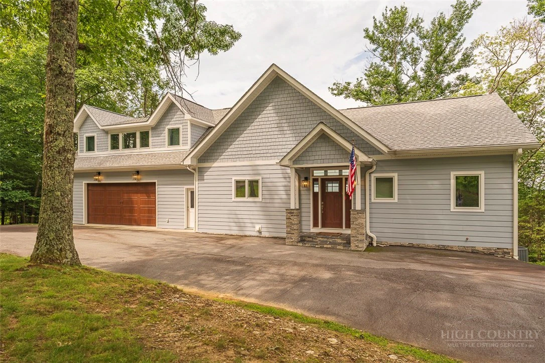 Image number 5 for the current listing
