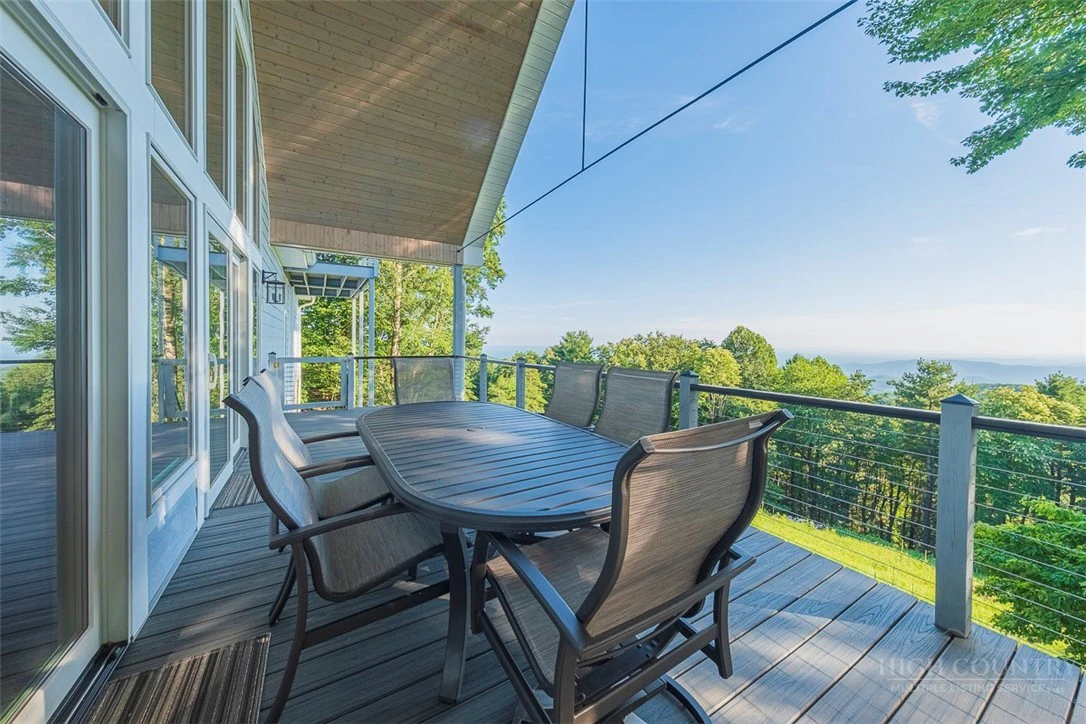 Image number 6 for the current listing