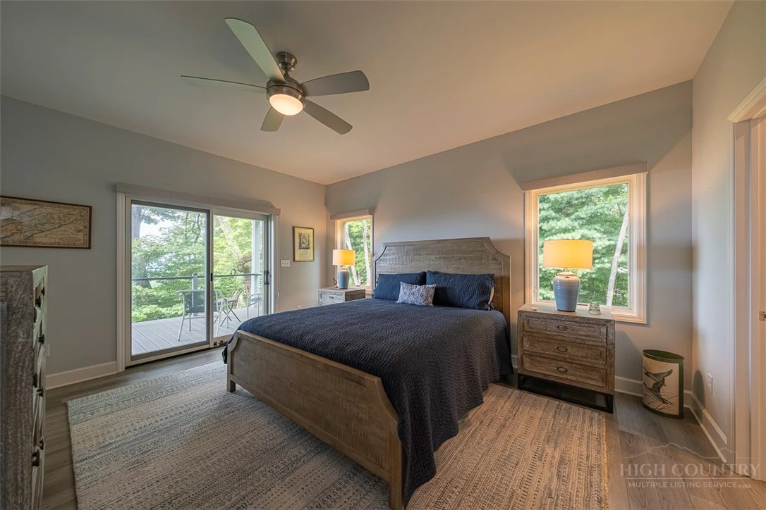 Image number 12 for the current listing