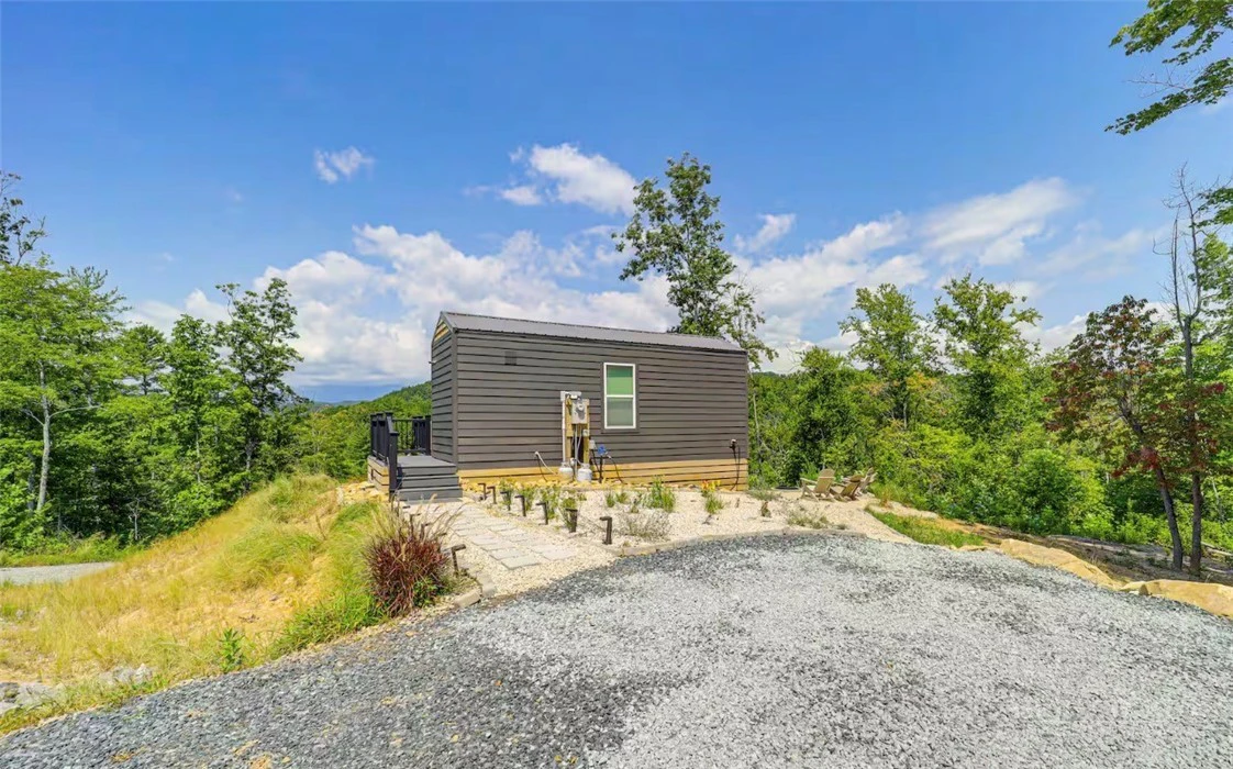 Image number 6 for the current listing