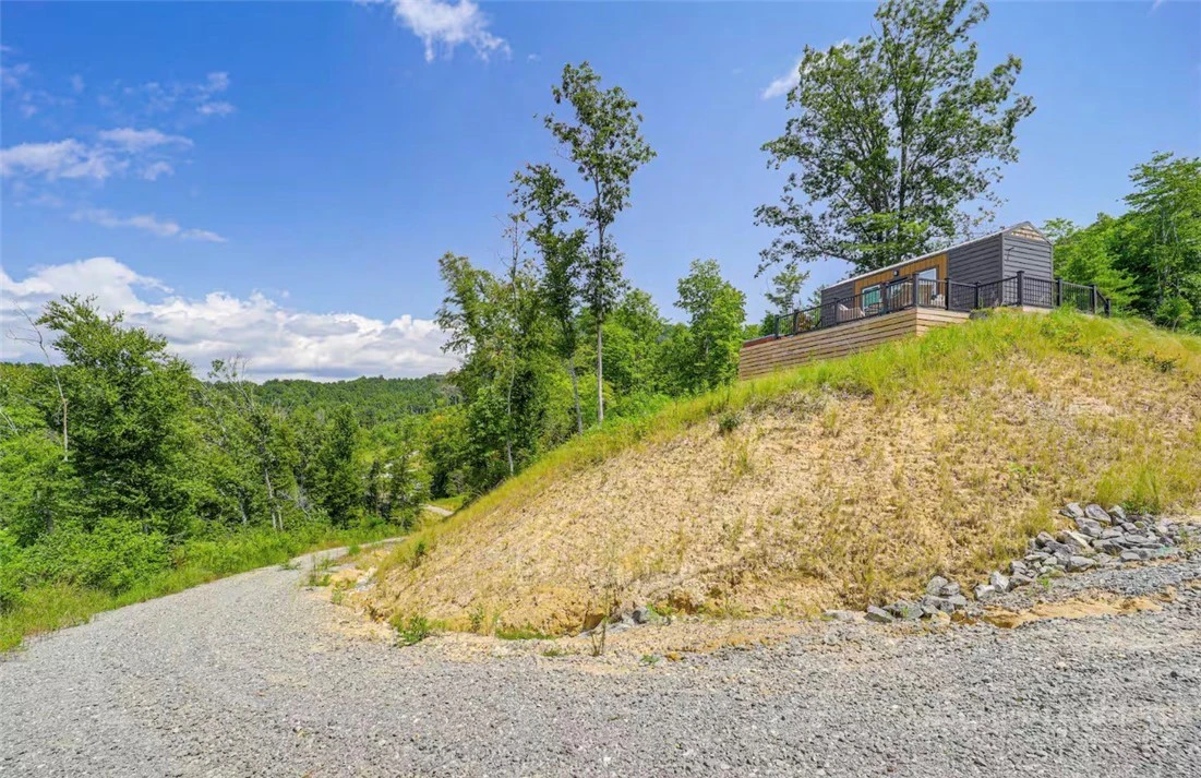 Image number 7 for the current listing