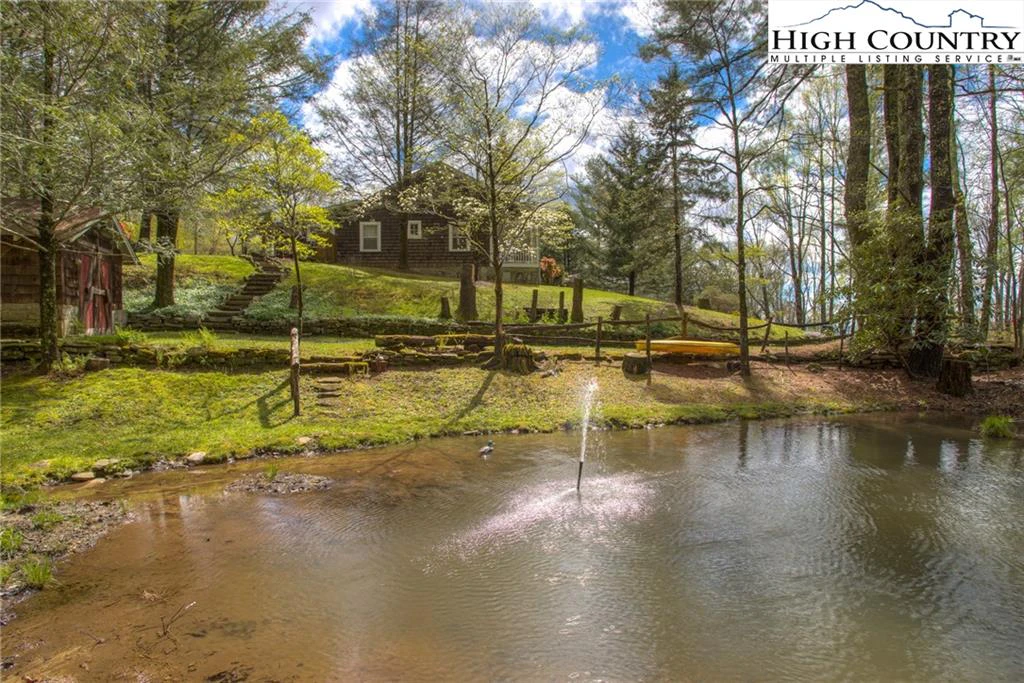 Image number 19 for the current listing