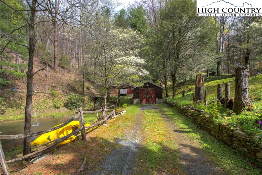 Image number 20 for the current listing