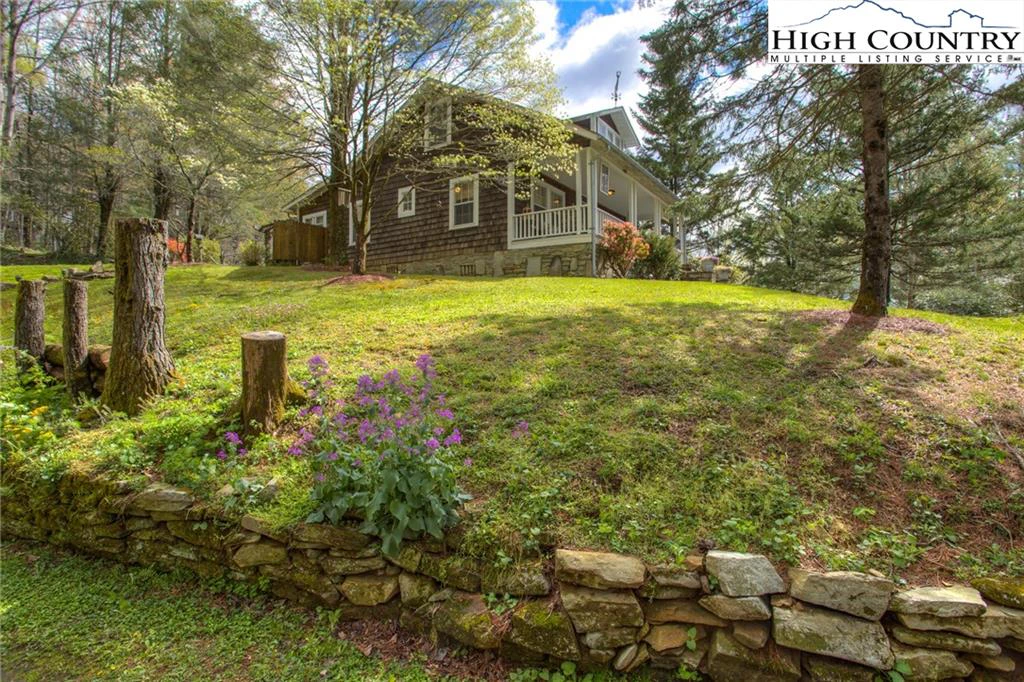 Image number 21 for the current listing