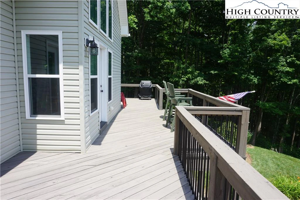 Image number 3 for the current listing