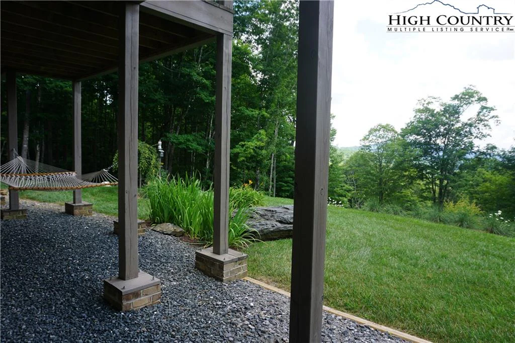 Image number 16 for the current listing
