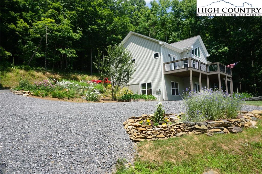 Image number 17 for the current listing