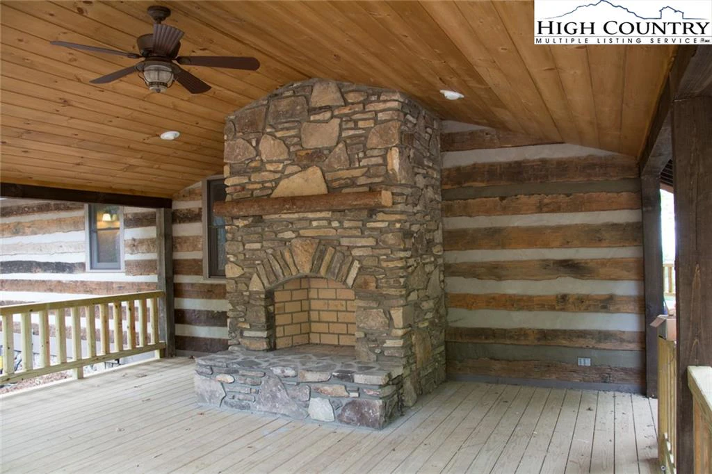 Image number 16 for the current listing