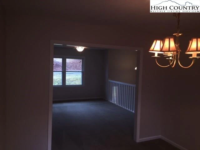 Image number 8 for the current listing