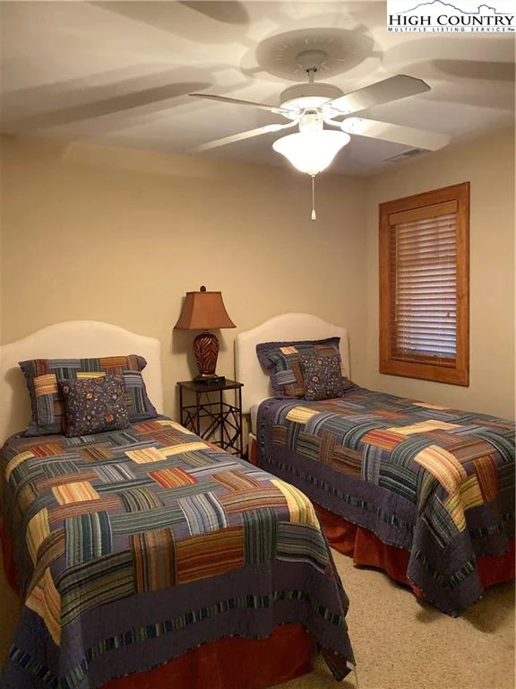 Image number 9 for the current listing