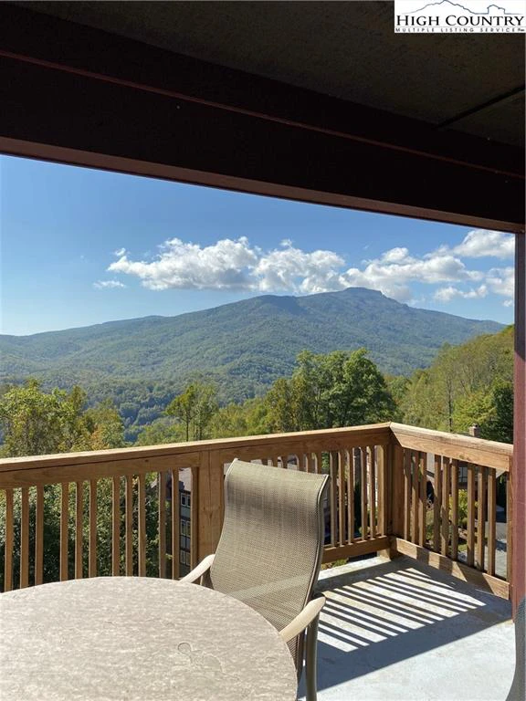 Image number 5 for the current listing