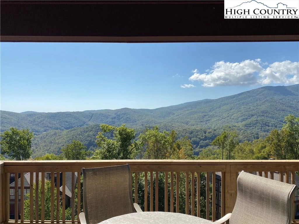 Image number 4 for the current listing