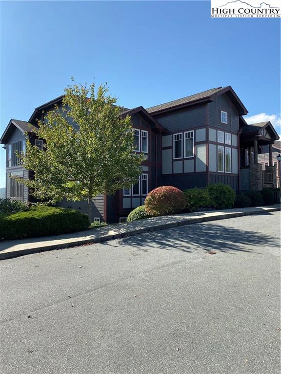 Image number 16 for the current listing