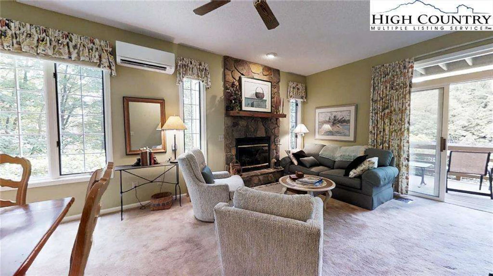 Image number 1 for the current listing