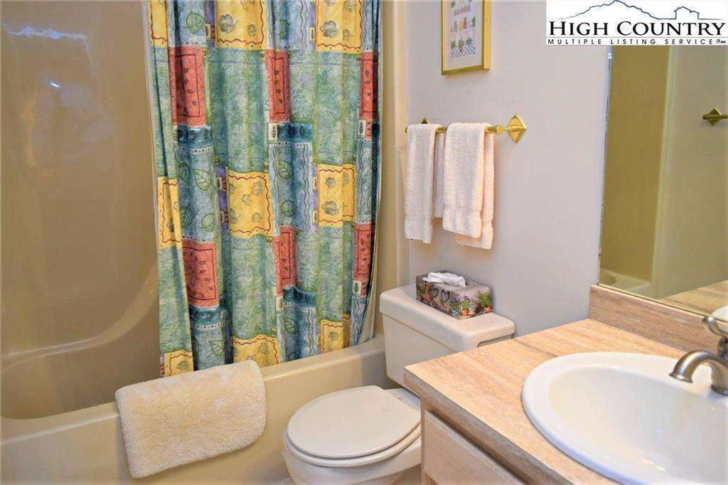 Image number 12 for the current listing