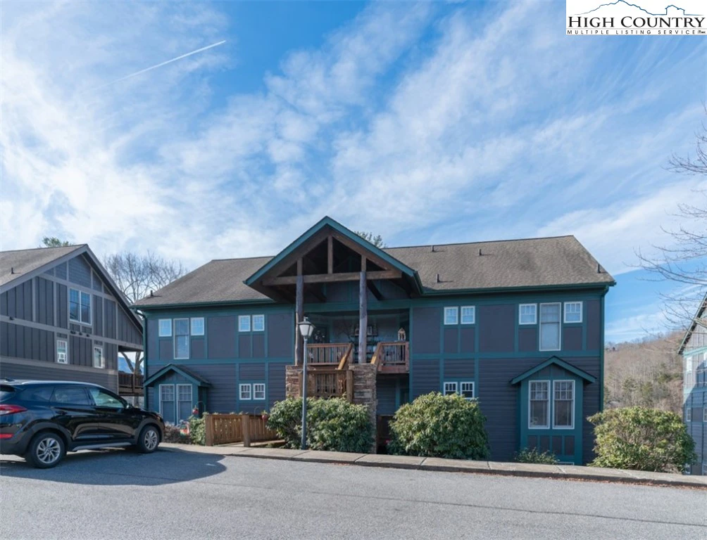 Image number 1 for the current listing