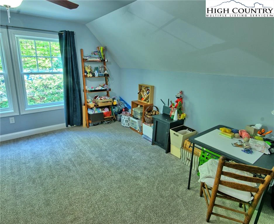 Image number 11 for the current listing