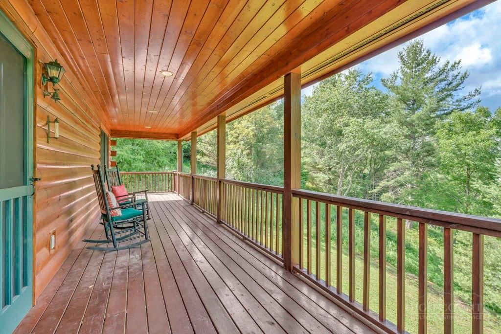 Image number 19 for the current listing
