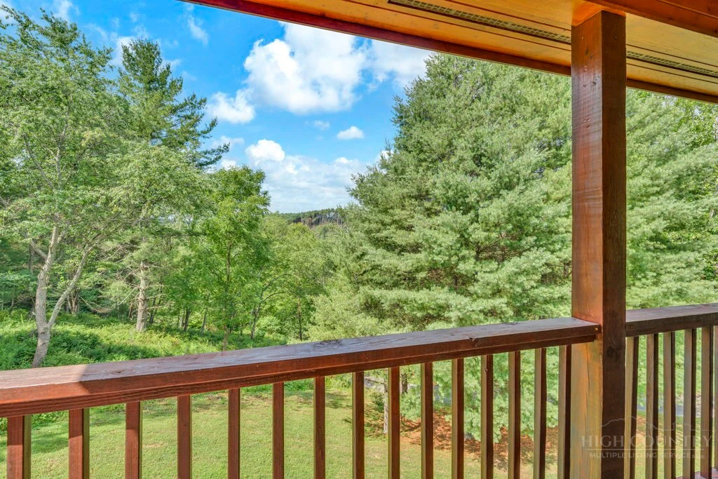 Image number 21 for the current listing