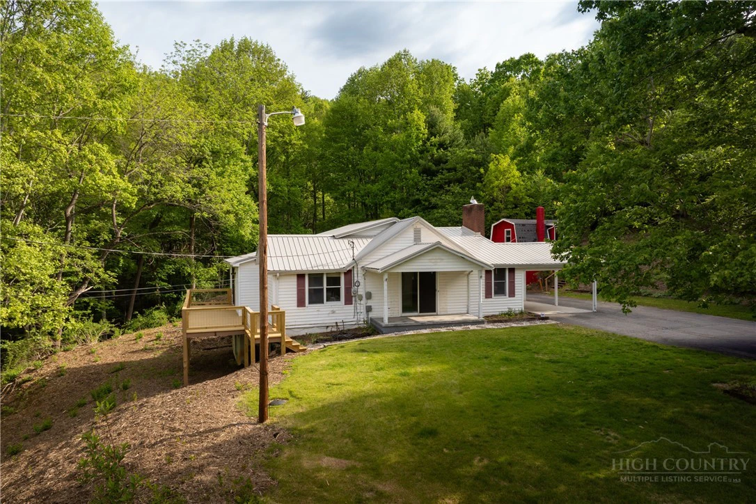 Image number 1 for the current listing