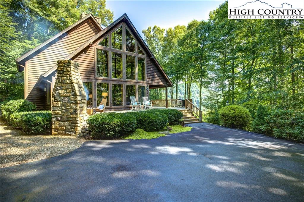 Image number 4 for the current listing