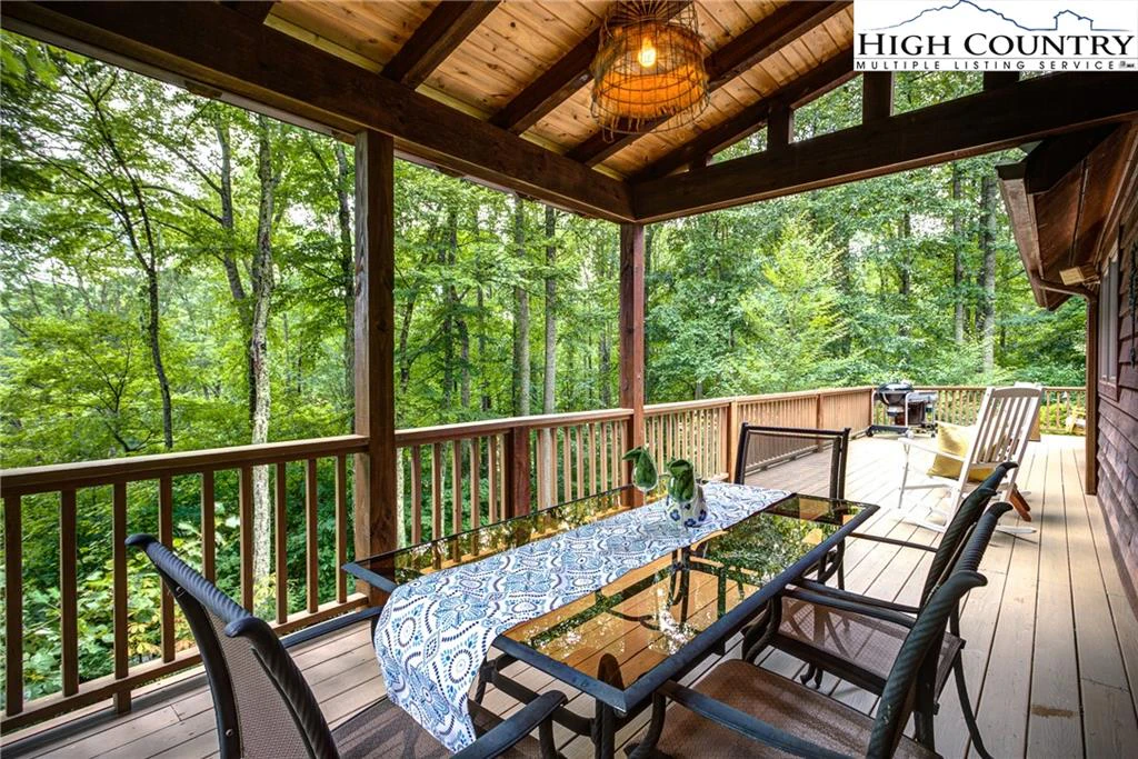 Image number 20 for the current listing