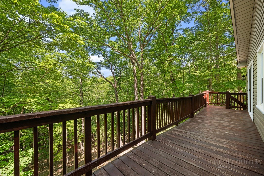 Image number 5 for the current listing