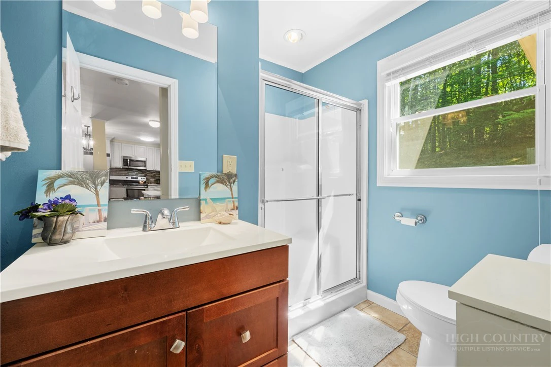 Image number 7 for the current listing