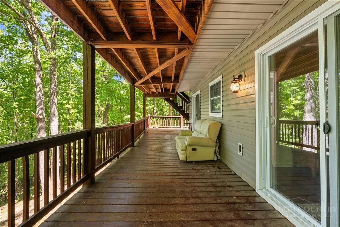 Image number 21 for the current listing