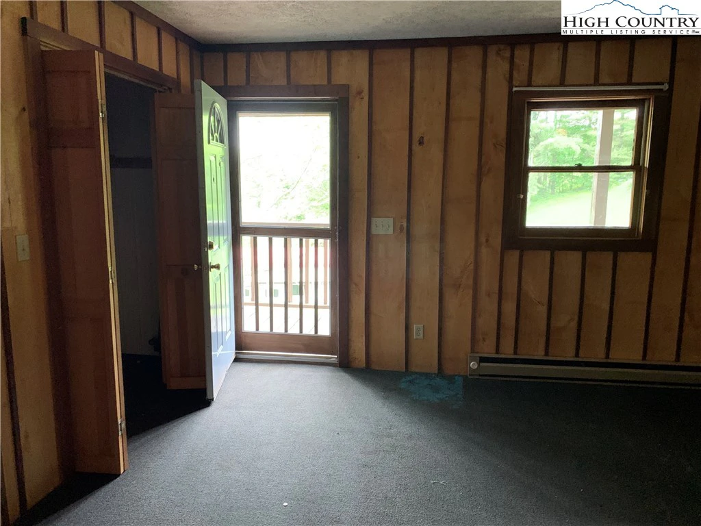 Image number 7 for the current listing