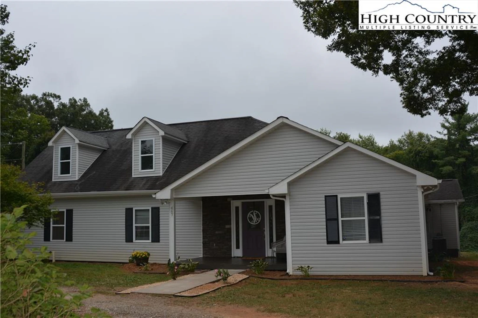 Image number 1 for the current listing