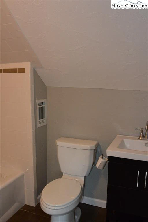 Image number 3 for the current listing