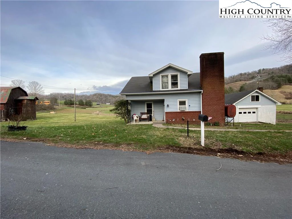 Image number 1 for the current listing