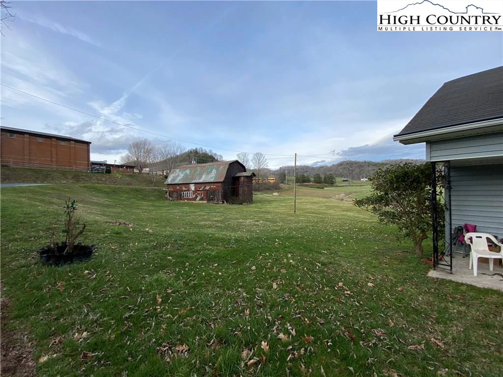 Image number 9 for the current listing