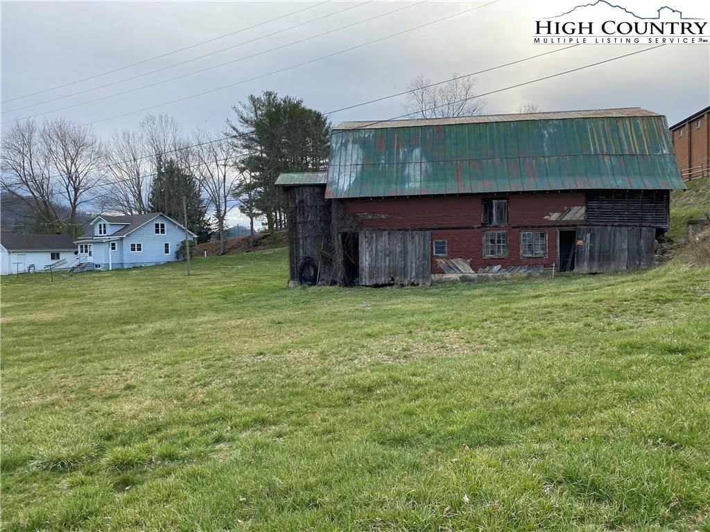 Image number 15 for the current listing