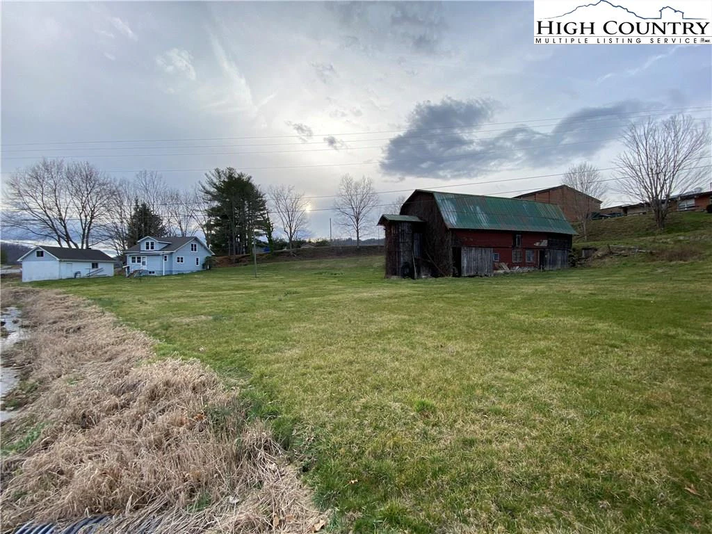 Image number 28 for the current listing