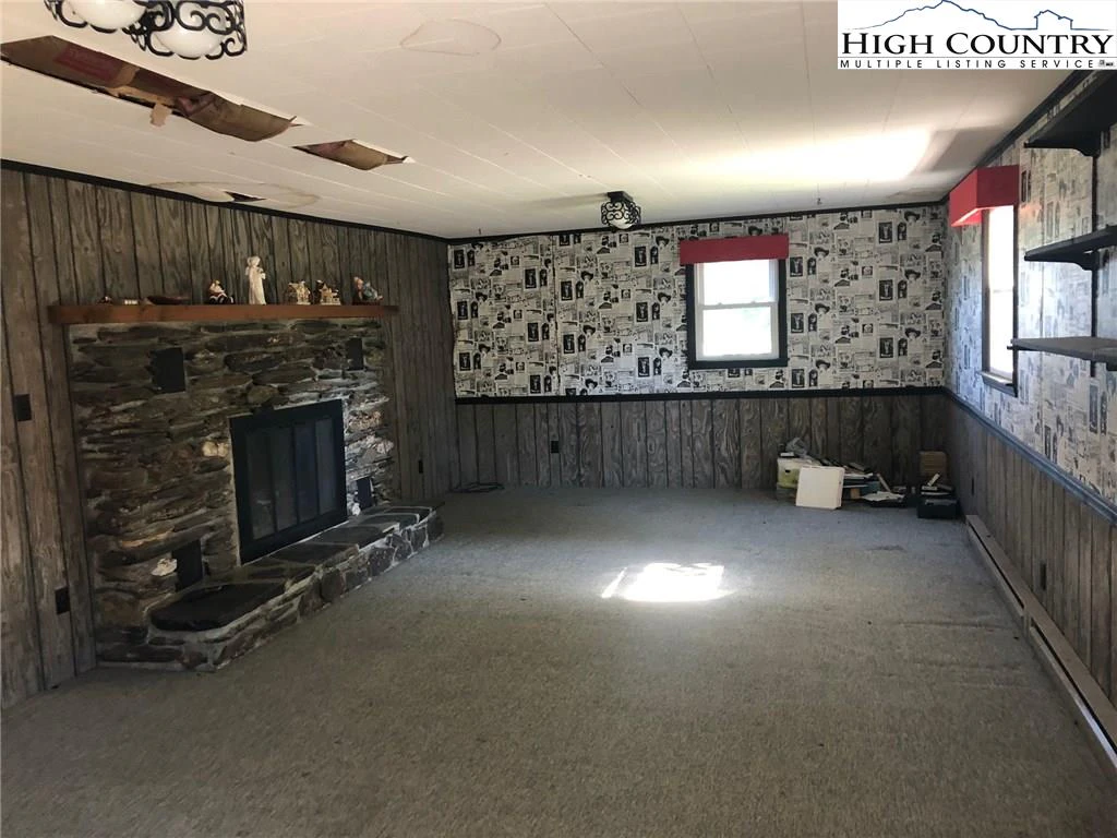 Image number 8 for the current listing