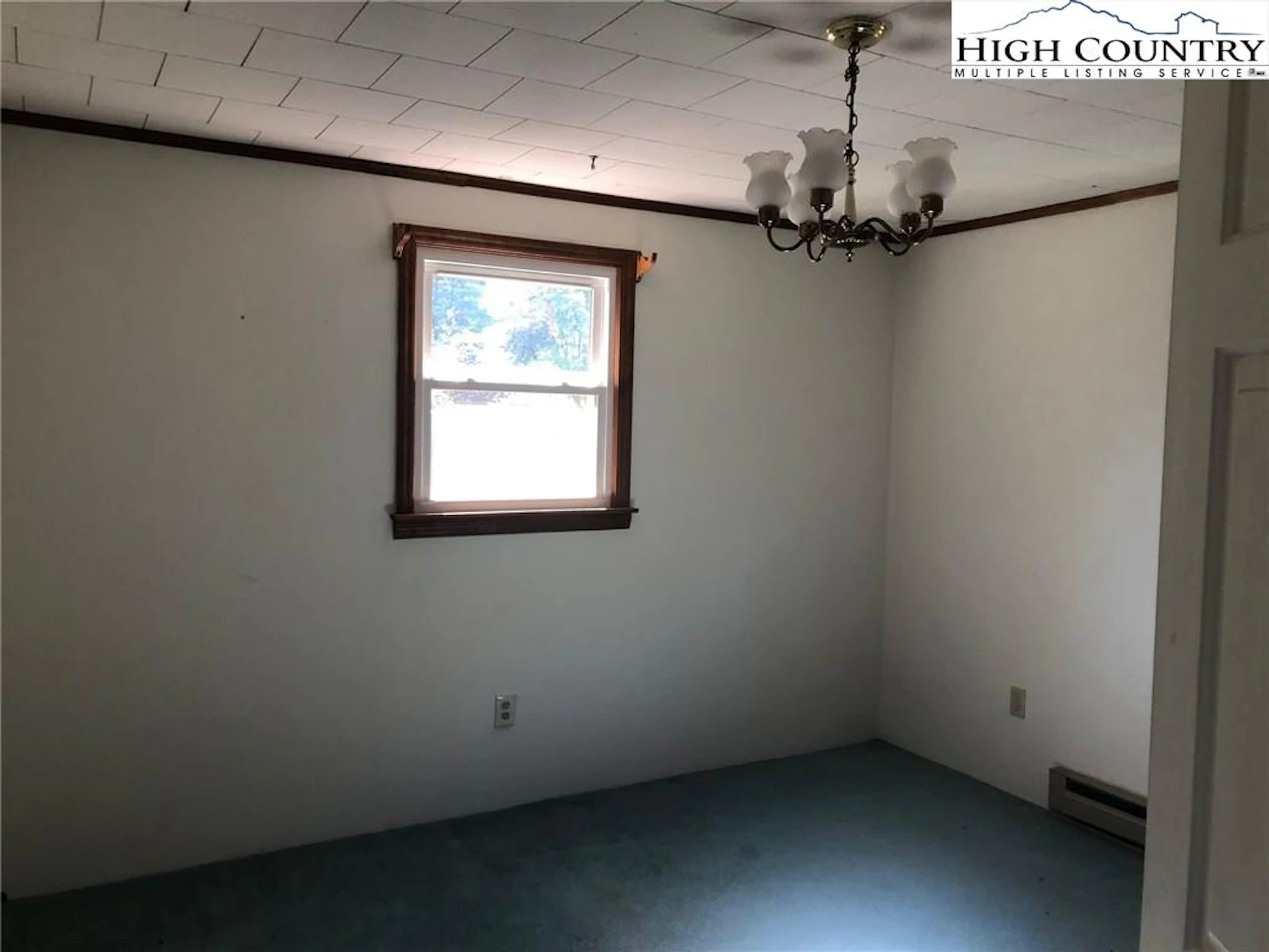Image number 7 for the current listing