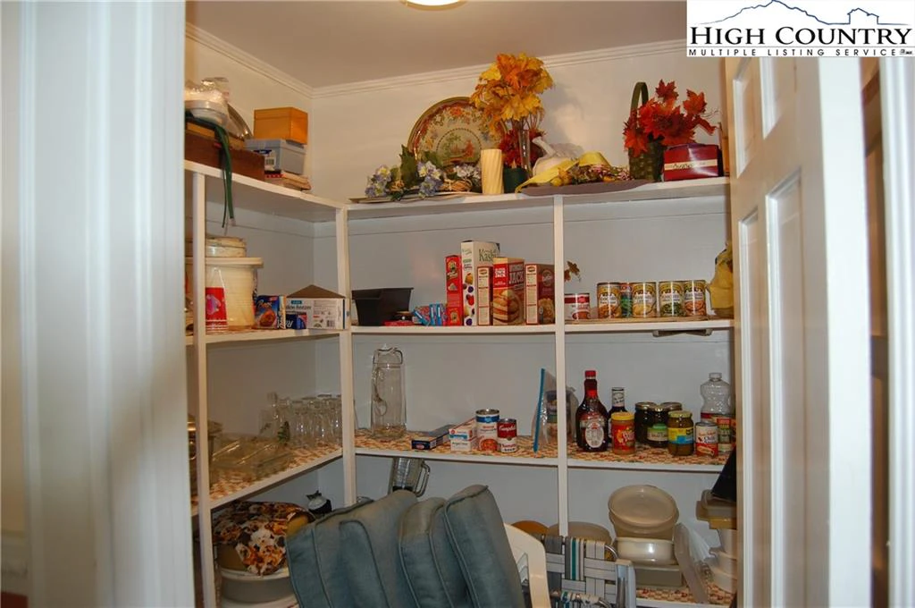 Image number 13 for the current listing
