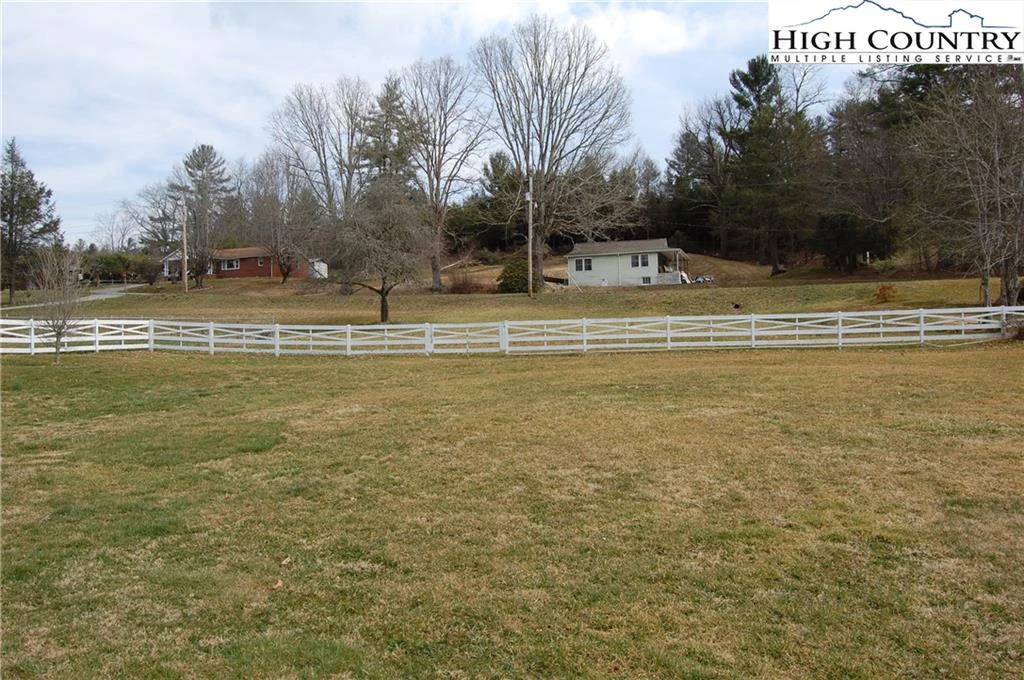 Image number 14 for the current listing