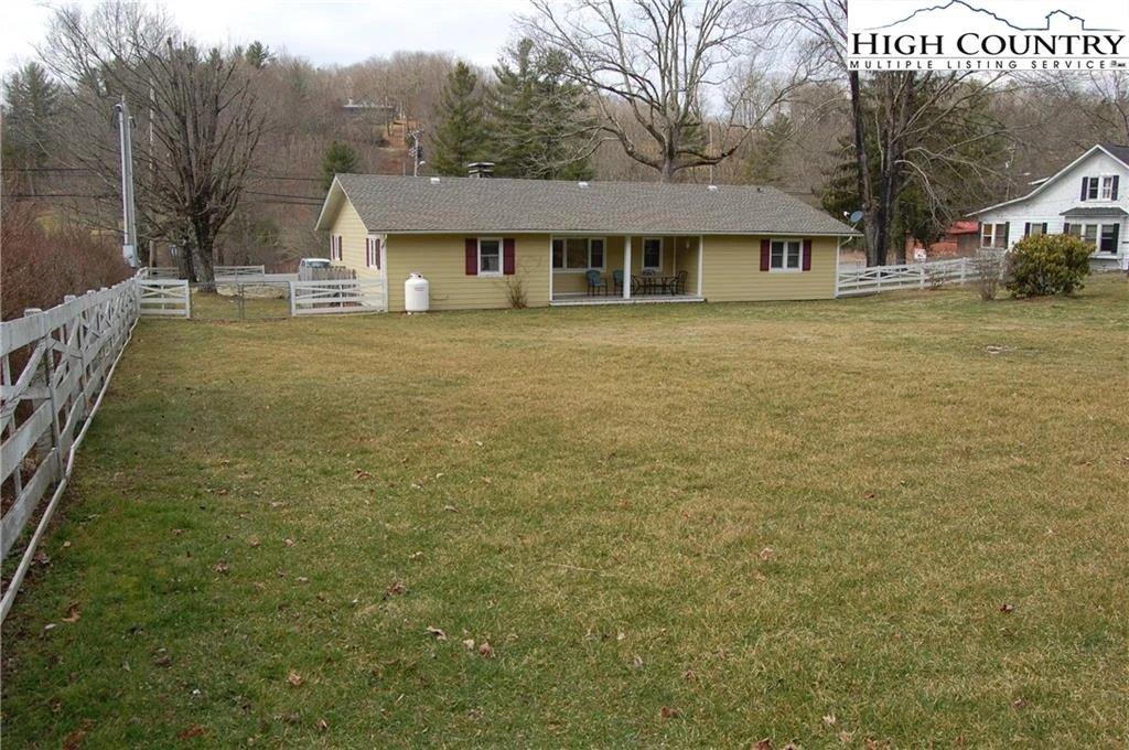 Image number 16 for the current listing