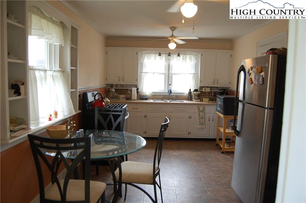 Image number 6 for the current listing
