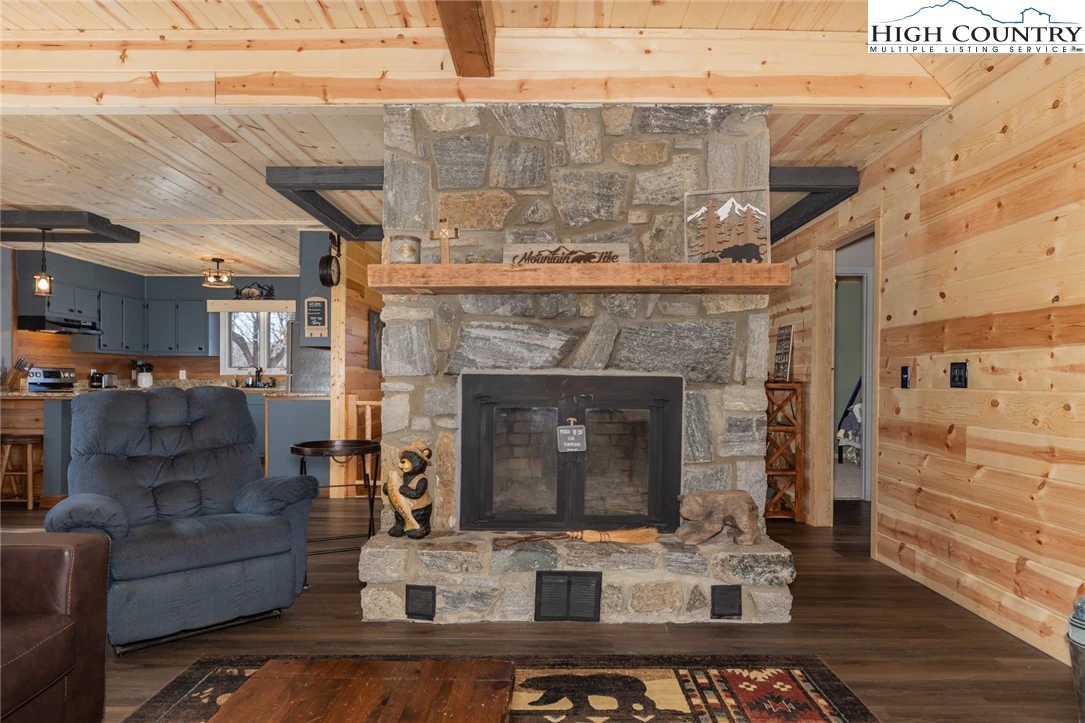 Image number 3 for the current listing