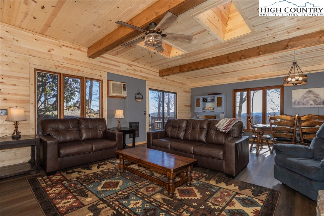 Image number 6 for the current listing