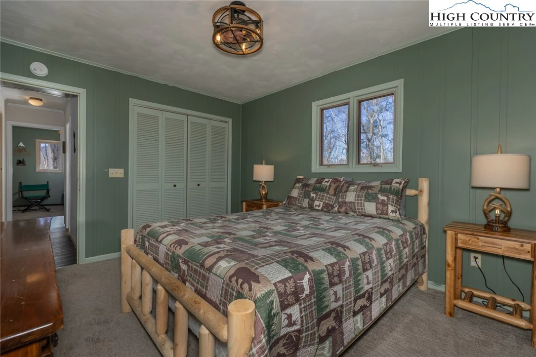 Image number 10 for the current listing