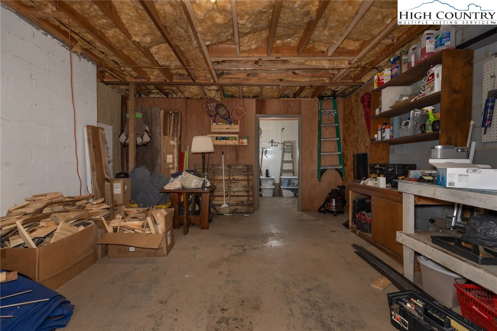Image number 16 for the current listing