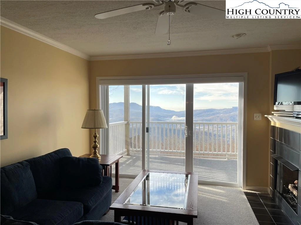 Image number 13 for the current listing